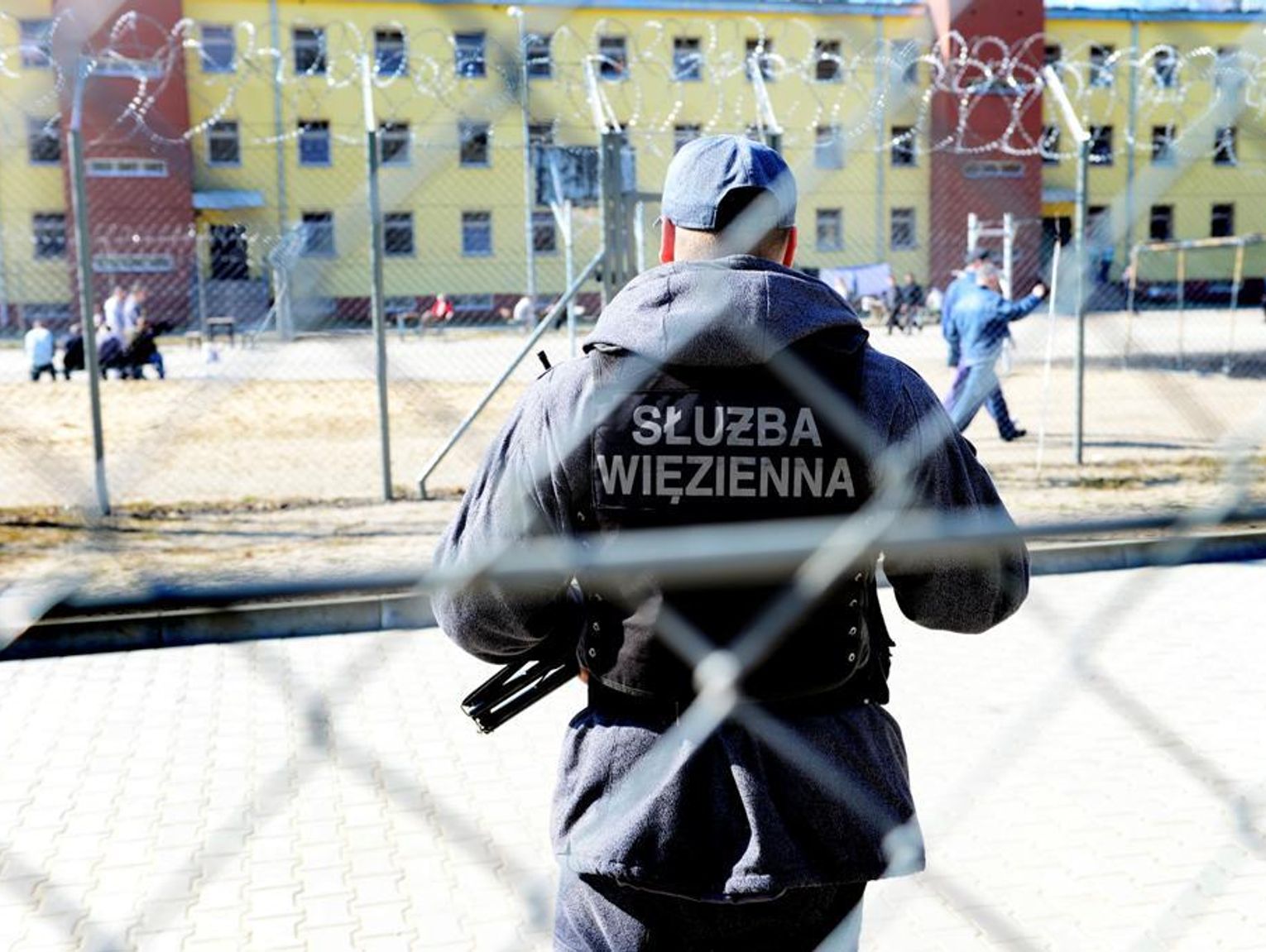 Strażnicy więzienni skazani. Na ich zmianie ze szpitala uciekł zabójca Bartłomiej B.