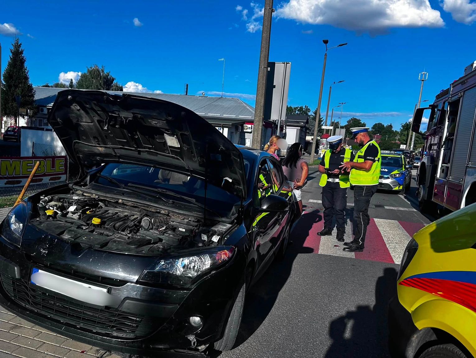 Zderzenie dwóch samochodów w Krasnymstawie. Wprowadzono ruch wahadłowy