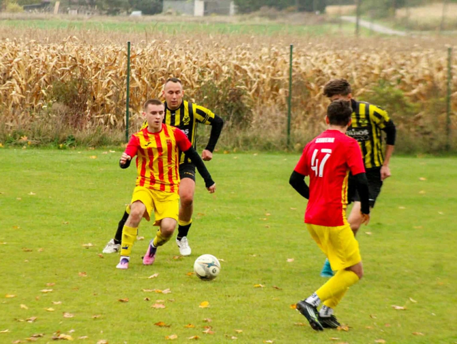 Zespołom B klasy zostały dwie kolejki do końca rundy