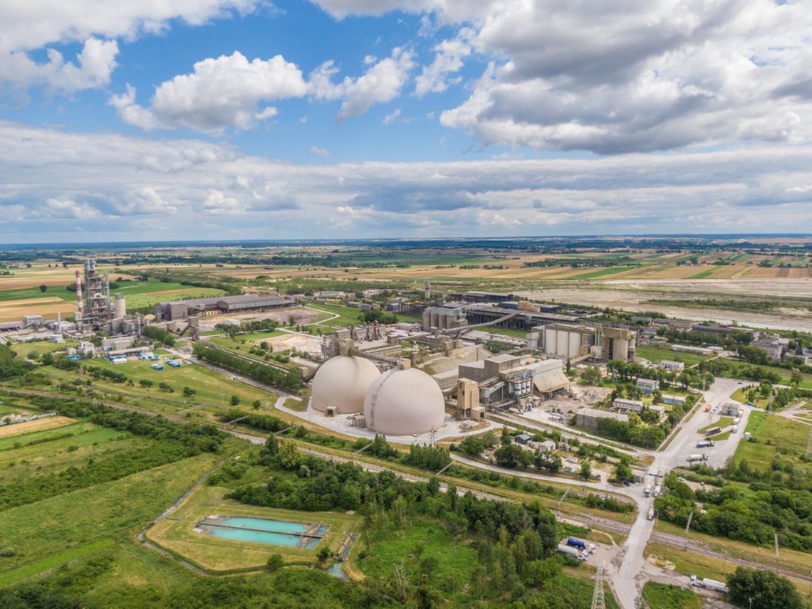 100 mln ton cementu z chełmskiego zakładu