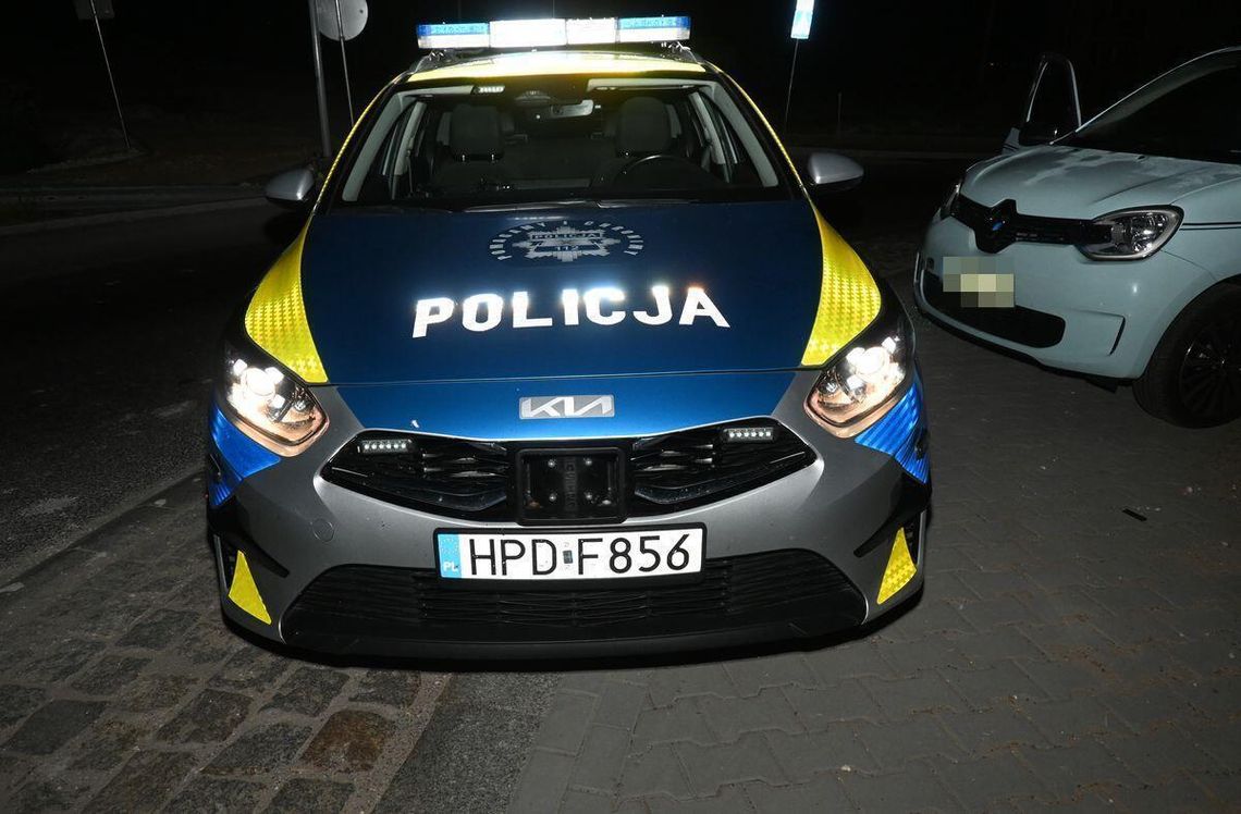 15-latek za kierownicą uderzył w radiowóz. Policjantki wyczuły od niego alkohol