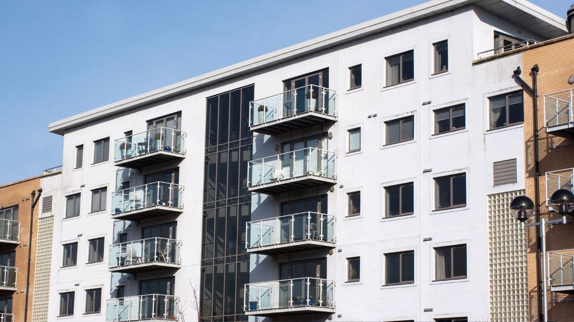 Będzie bat na cwanych deweloperów. Mają podać pełną cenę mieszkania