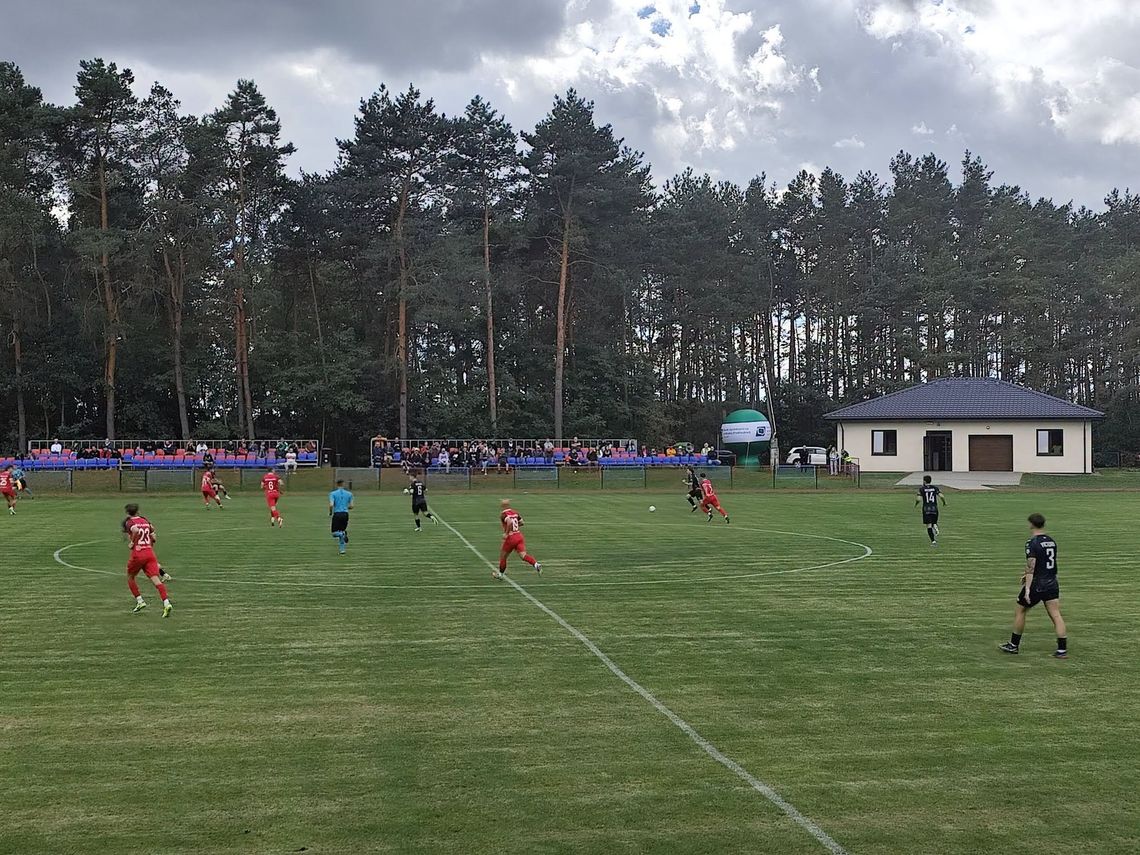 Beniaminek skuteczniejszy. Bug Hanna 2:3 Victoria Łukowa Bug Hanna 3:2 Victoria Łukowa