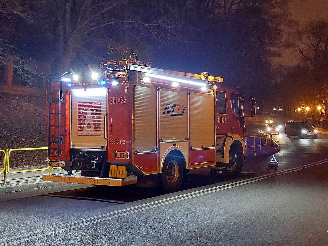 Blisko tragedii w Żółtańcach. Wpadł do rowu z wodą i nie mógł wyjść