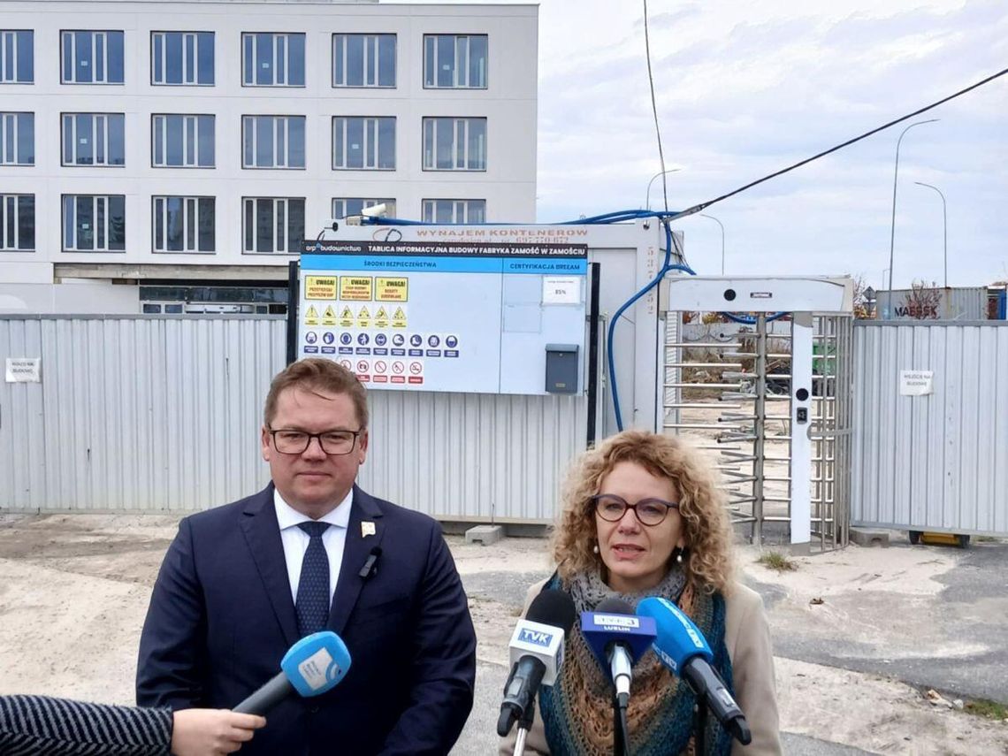 Budowa biurowca w Zamościu wstrzymana. Poseł Ćwik: "Nie możemy się z tym pogodzić"