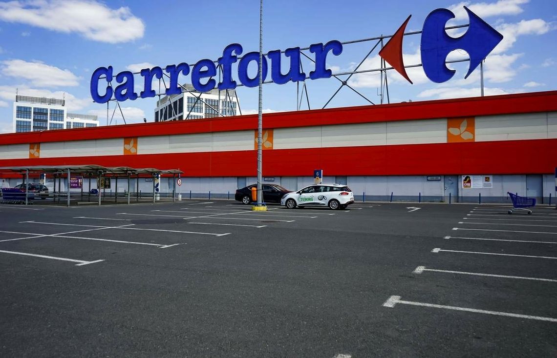 Carrefour Polska sprzedany. Co z chełmskim marketem? Kto przejmie sieć sklepów?