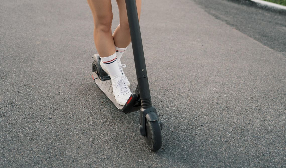 Chełm. 12-latka na hulajnodze zderzyła się z osobówką