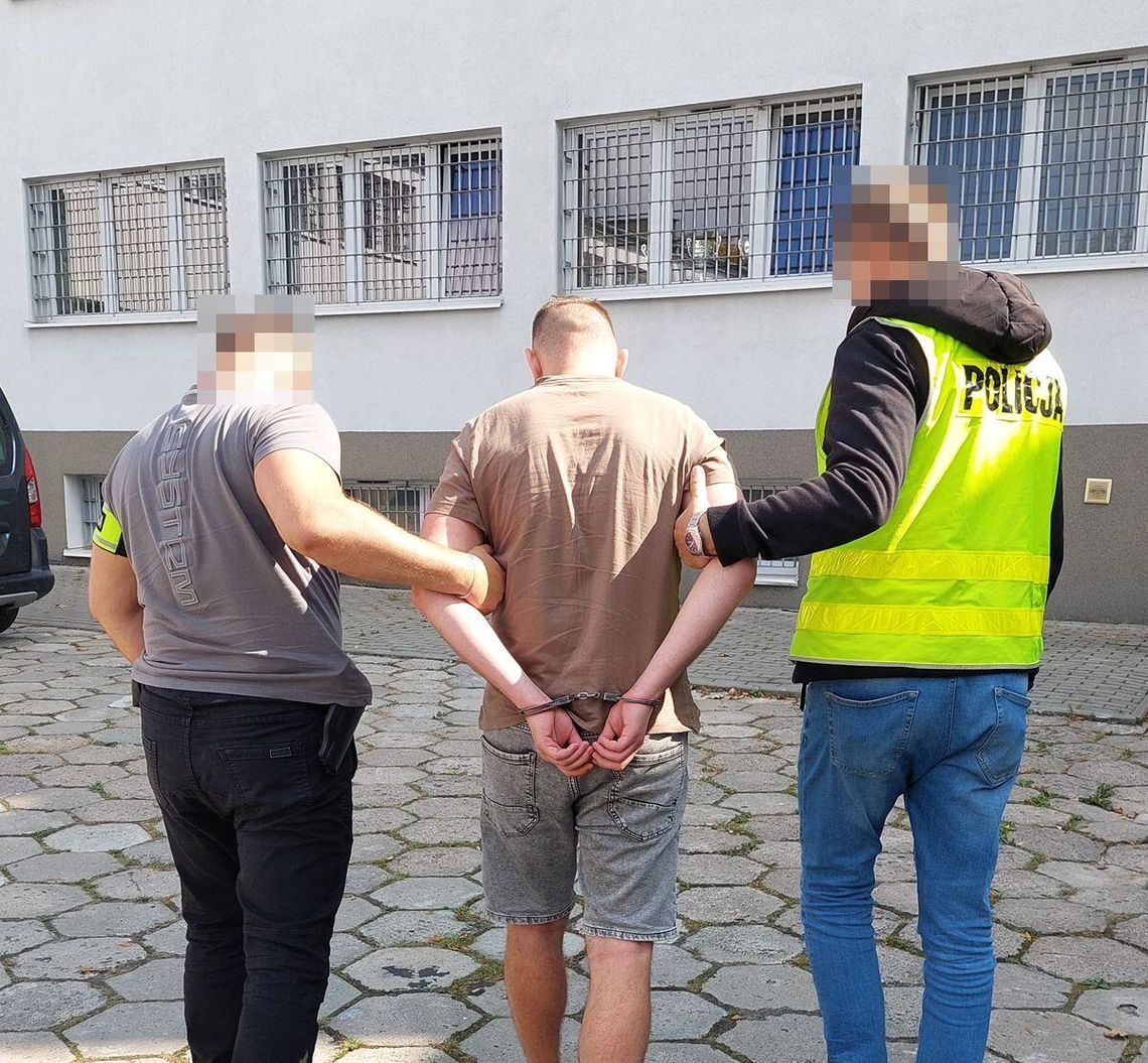 Chełm. 29-latek sprzedawał fikcyjne meble. Grozi mu 8 lat więzienia