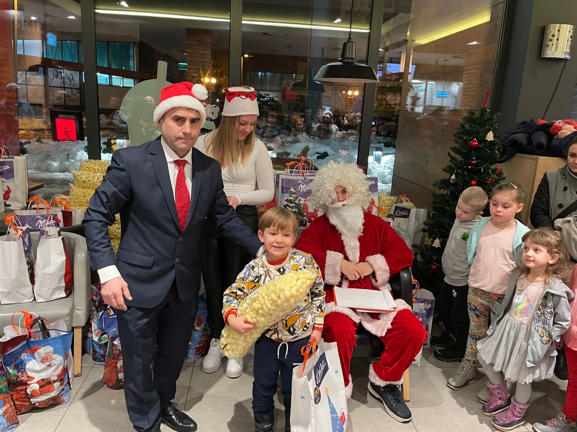 Chełm. Radny Dariusz Grabczuk nie przestaje być lokalnym Mikołajem Chełm. Radny Dariusz Grabczuk nie przestaje być lokalnym Mikołajem