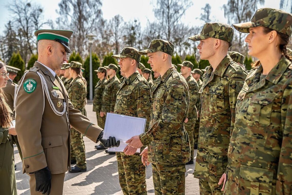 Chełm. Nowi funkcjonariusze Straży Granicznej ślubowali [ZDJĘCIA, FILM]