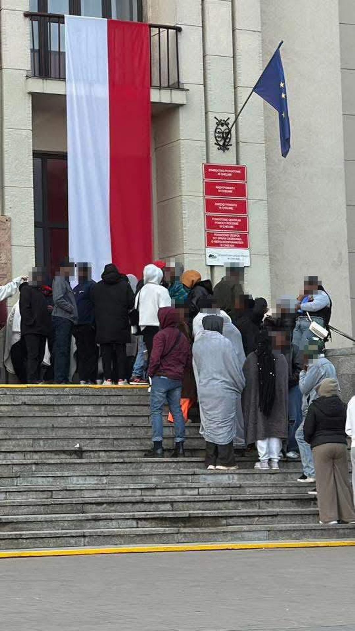 Chełm. To obywatele Nigerii, Zimbabwe, Rwandy oblegali chełmski urząd