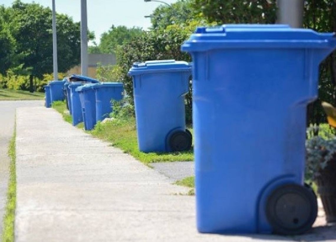 Chełm: Od jutra można odebrać niebieskie pojemniki na papier Chełm: Od jutra można odebrać niebieskie pojemniki na papier