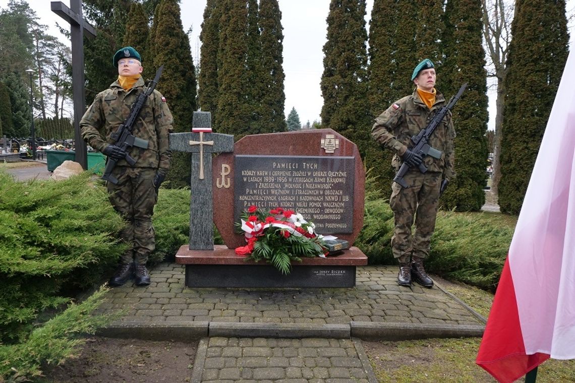 Chełm: Samorządowcy upamiętnili 81. rocznicę utworzenia Armii Krajowej. Chełm: Samorządowcy upamiętnili 81. rocznicę utworzenia Armii Krajowej.