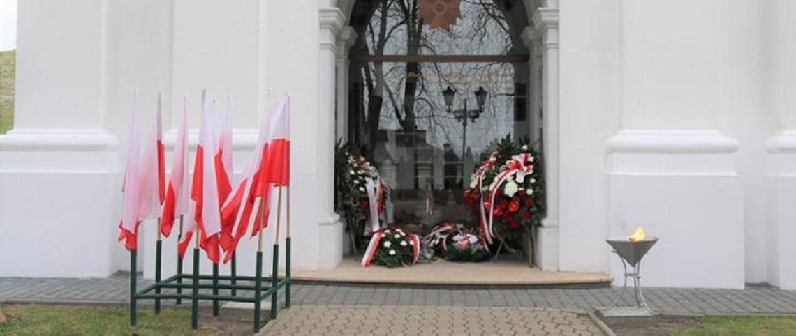 Chełm. Uroczystości upamiętniające 85. Rocznicę Zbrodni Katyńskiej i 15. Rocznicę Tragedii Smoleńskiej Chełm. Uroczystości upamiętniające 85. Rocznicę Zbrodni Katyńskiej i 15. Rocznicę Tragedii Smoleńskiej