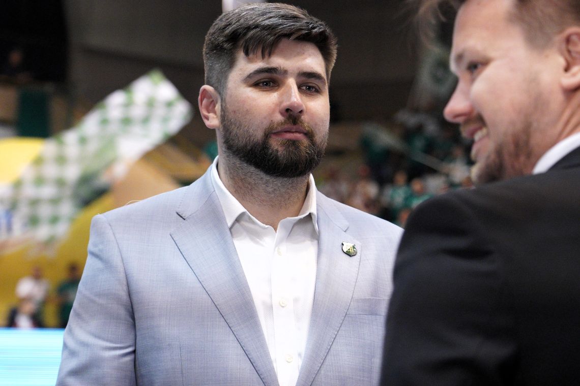 Banaszek: "Podpisałem stosowne dokumenty". Będzie nowa hala sportowa! Banaszek: "Podpisałem stosowne dokumenty". Będzie nowa hala sportowa!