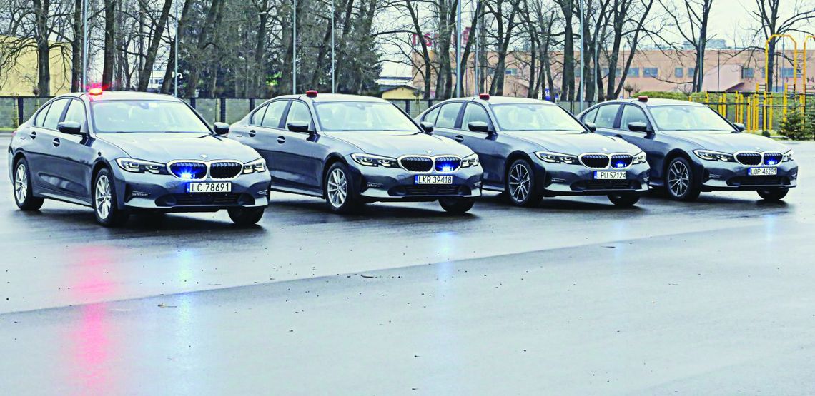 Czarne BMW dla chełmskich policjantów