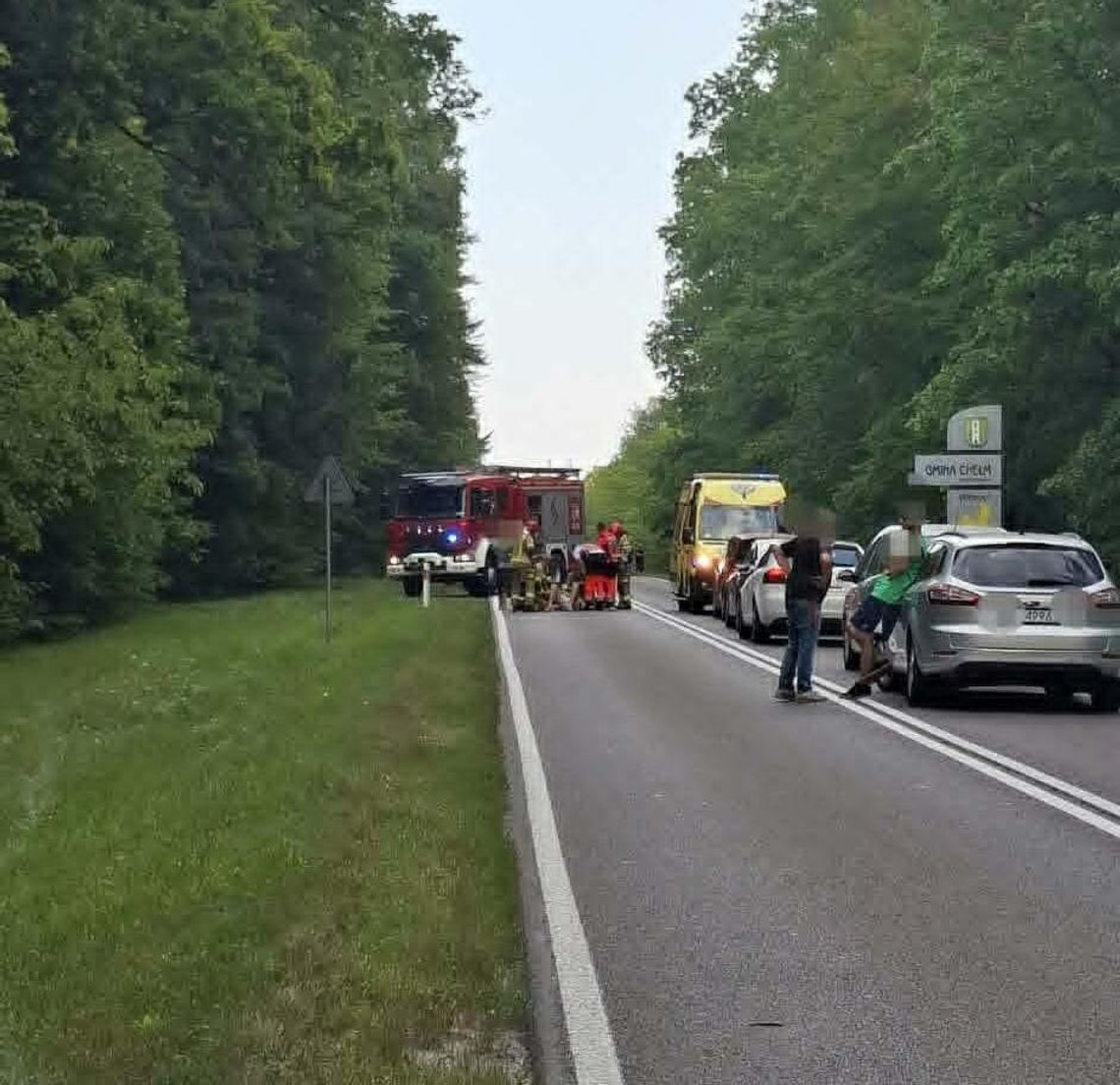 Czołowe zderzenie w Rudce. Ranny motocyklista trafił do szpitala Czołowe zderzenie w Rudce. Ranny motocyklista trafił do szpitala