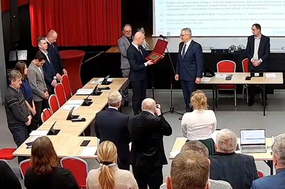 pożegnanie sekretarza na sesji rady gminy