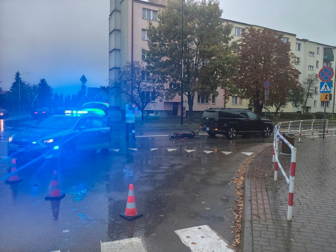 Czternastolatek na motorowerze uderzył w Hyundaia na ulicy we Włodawie