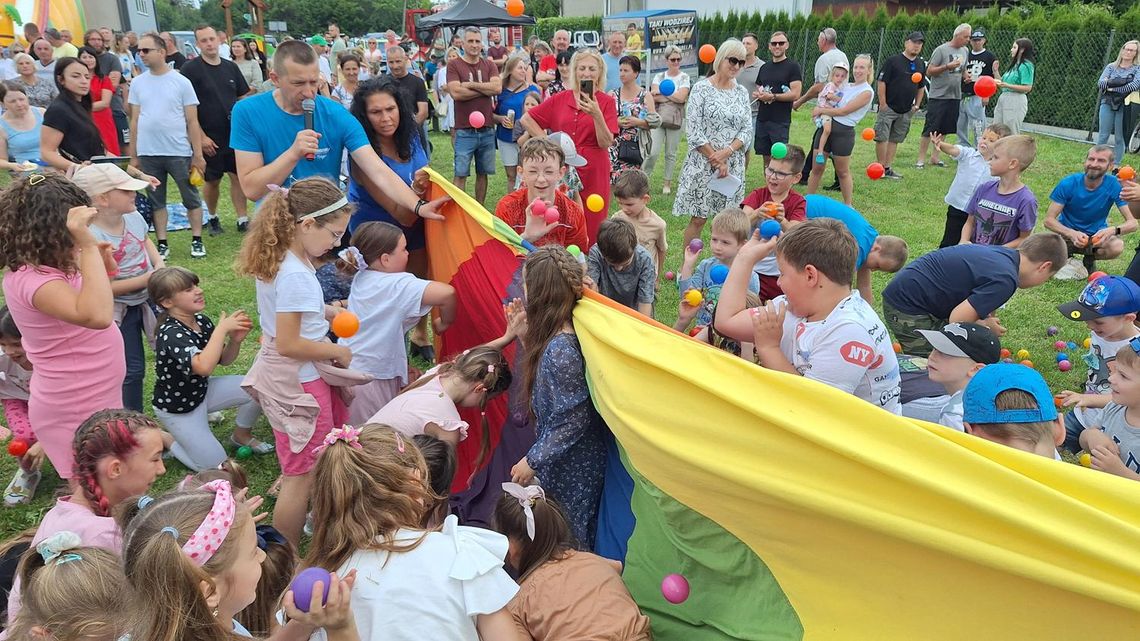 Dni Okszowa 2025 – muzyka, smaki i świetna zabawa pomimo kapryśnej pogody [ZDJĘCIA + FILMY]