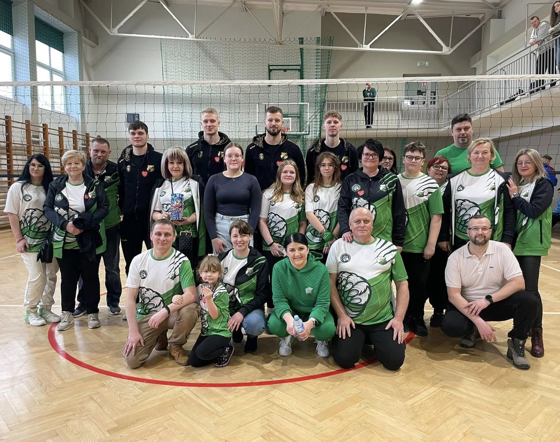 Dobroczynne emocje pod siatką