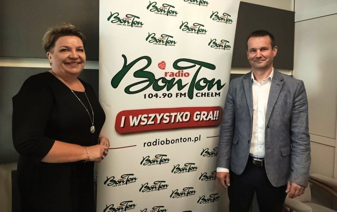 Dorohusk. Nadchodzi Wojewódzki Konkurs „Tobie Ziemio Śpiewam” 21 maja o godzinie 9:00 hala widowiskowo-sportowa Zespołu Szkolno-Przedszkolnego w Dorohusku wypełni się dźwiękami piosenek sławiących piękno polskiego krajobrazu.