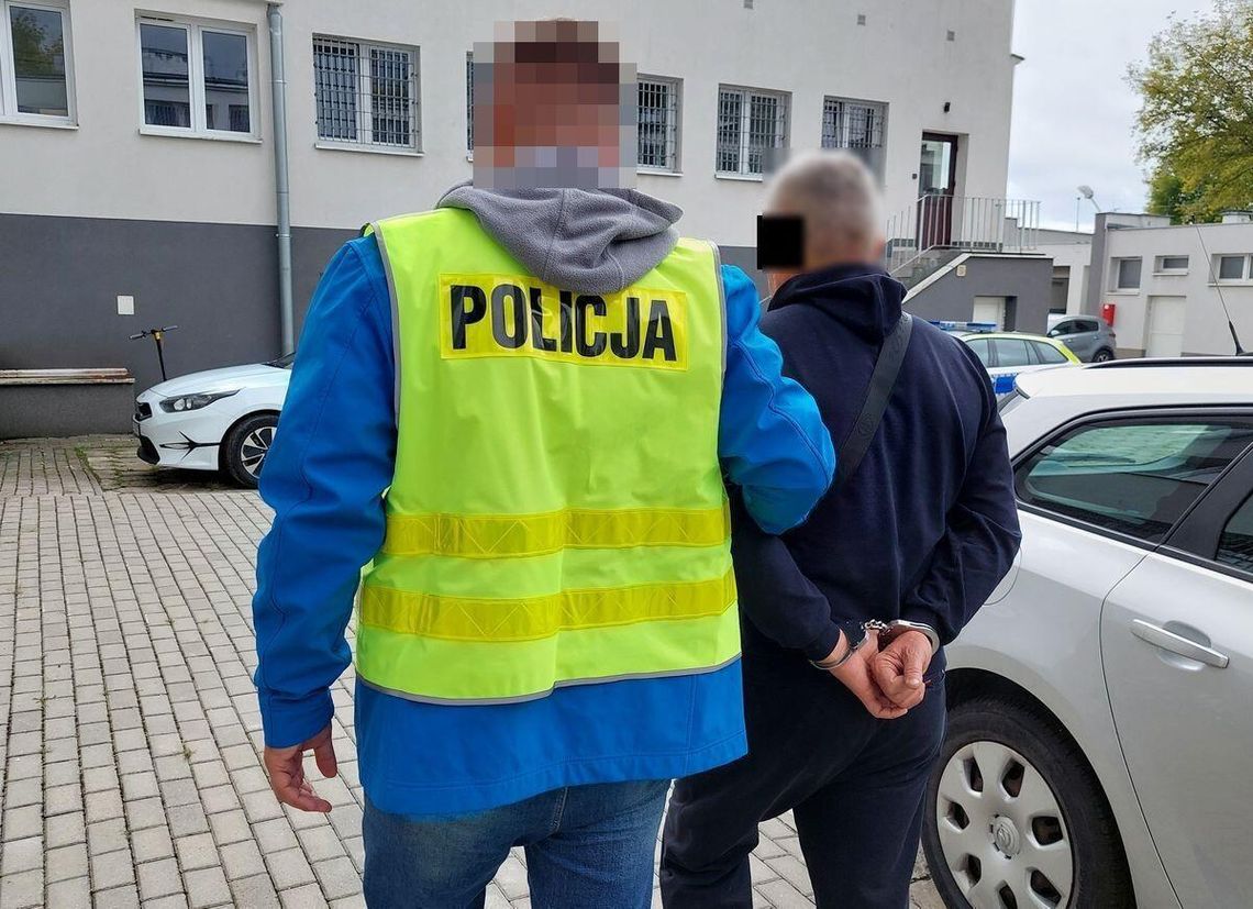 Dorohusk. Pijany kierowca ciężarówki wjechał na przejście graniczne. Został wydalony z Polski Dorohusk. Pijany kierowca ciężarówki wjechał na przejście graniczne. Został wydalony z Polski