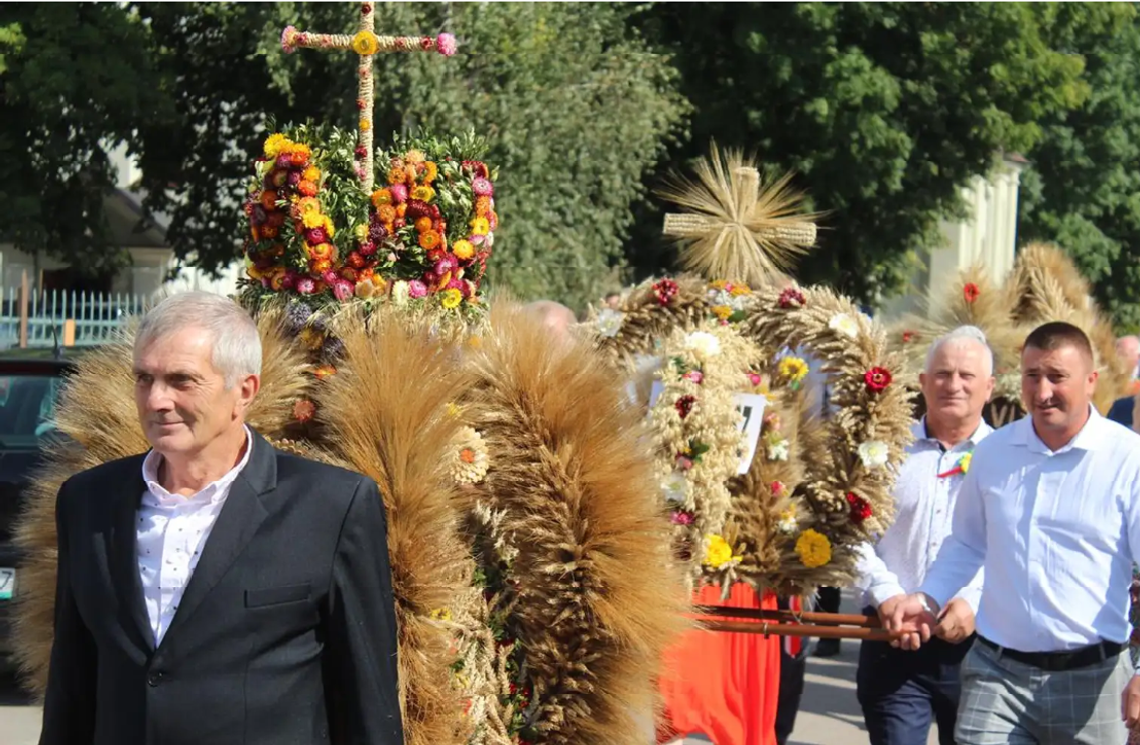 Dożynki Powiatowe w Nowinach – święto plonów i tradycji