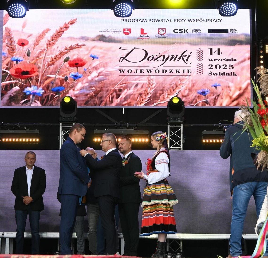 Dożynki Wojewódzkie w Świdniku - rolnicy z Lubelszczyzny z odznaką „Zasłużony dla Rolnictwa”. Zobaczcie zdjęcia