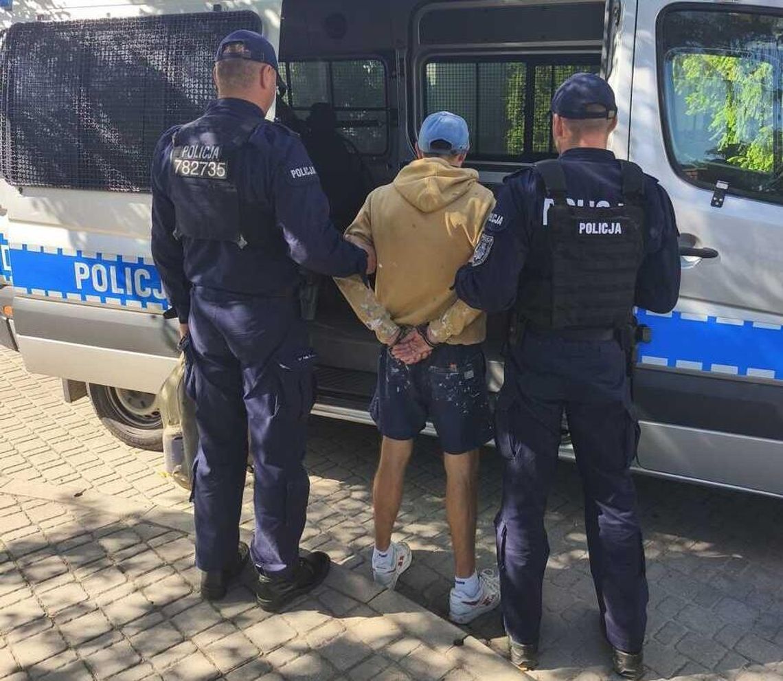 Drogowa kontrola w Okunince. Poszukiwany trzema listami gończymi trafił do więzienia