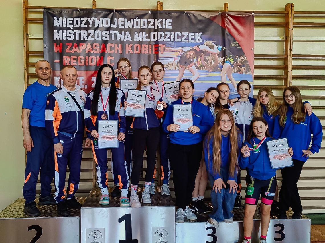 Drużyna na złoto! Sukces zapaśniczek Cementu Gryfa Chełm