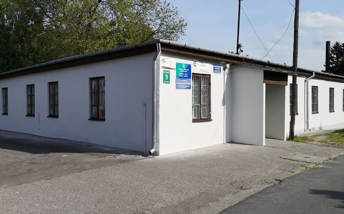 Emeryci koczują u posłanki Emeryci koczują u posłanki