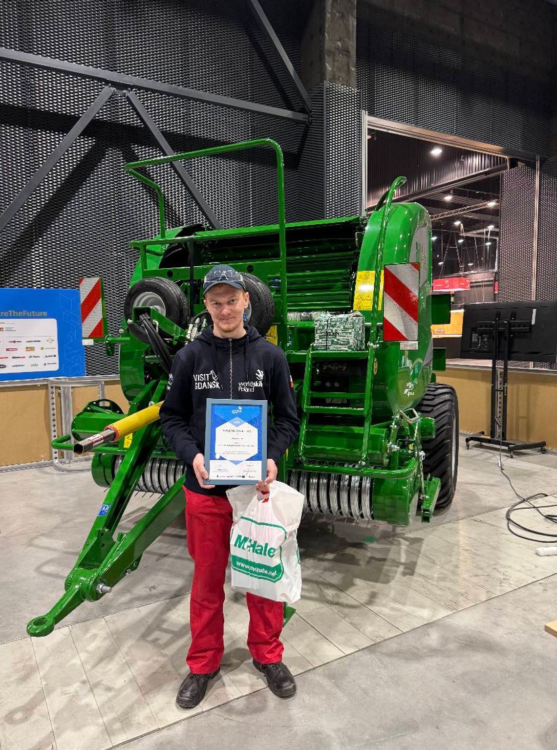 Gm. Chełm. Do podium zabrakło niewiele. Julian Suprun po raz kolejny godnie reprezentował swoją szkołę Uczeń, który uczęszcza na co dzień do klasy czwartej technikum mechanizacji rolnictwa i agrotroniki po raz kolejny udowodnił, że dzięki codziennej, wytrwałej pracy można osiągnąć znakomite wyniki.