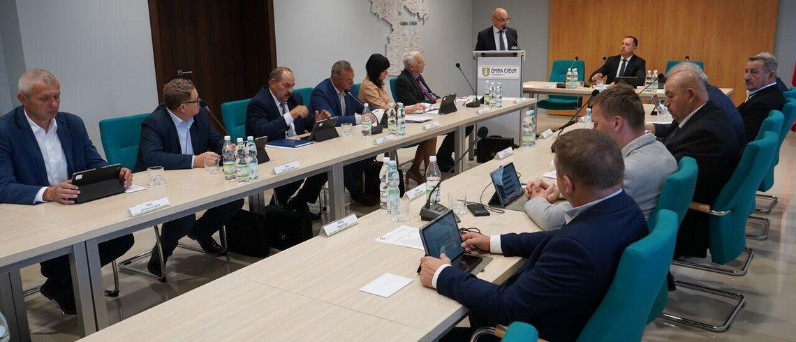 Gm. Chełm. Dopełnili procedur. Samorząd dysponuje pełnym zestawem nowych symboli