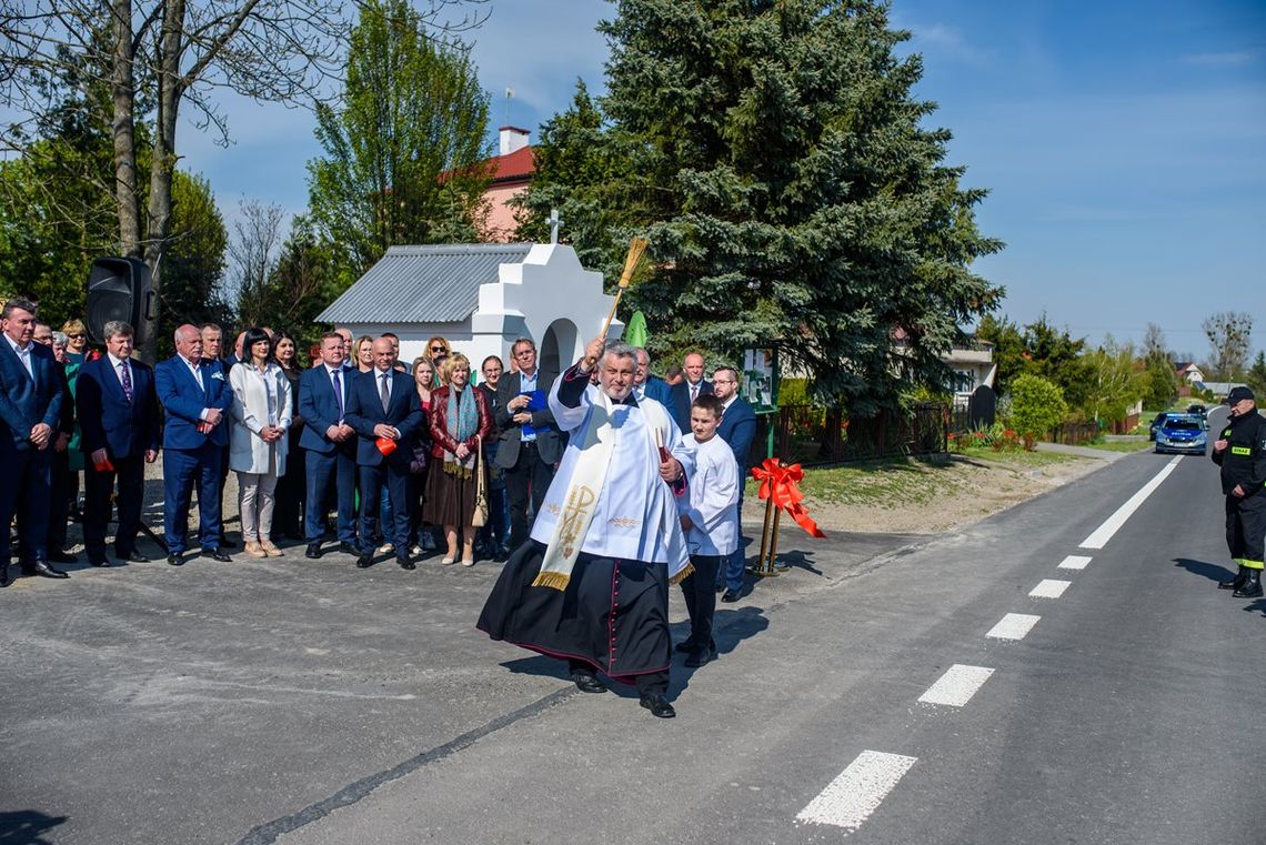 Gm. Chełm. Droga poświęcona, ma być bezpieczna. Kosztowała 17 milionów…