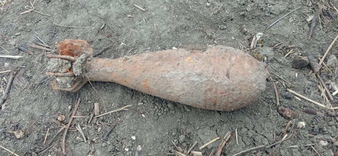 Gm. Chełm. Podczas prac ziemnych wykopali pocisk