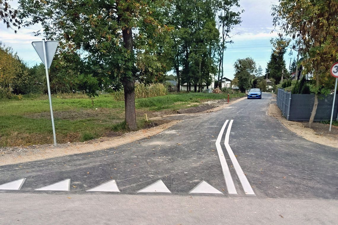 Gm. Dorohusk. Odebrali nowe drogi. Mieszkańcy powinni być zadowoleni Gm. Dorohusk. Odebrali nowe drogi. Mieszkańcy powinni być zadowoleni