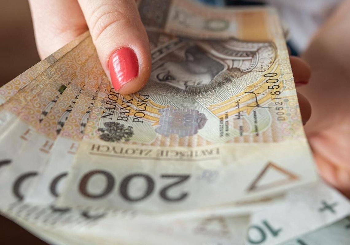 Gm. Dubienka. Dostali po kieszeni od poprzedniej władzy. Sołtysi chcą podwyżki diet Sołtysi z gminy Dubienka domagają się sprawiedliwości za straty poniesione w poprzedniej kadencji samorządu. Chcą podwyżki diet