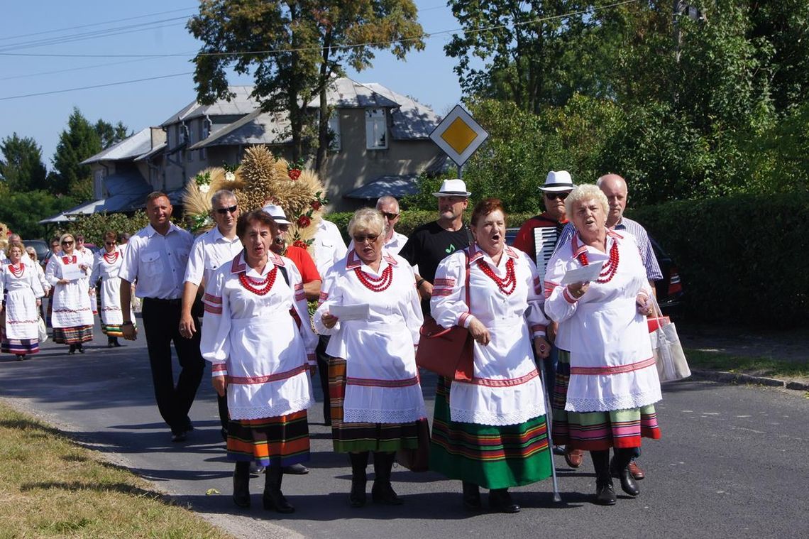 Gm. Kamień. Świętowali, degustując chleb i szarlotkę [WYNIKI+GALERIA ZDJĘĆ]