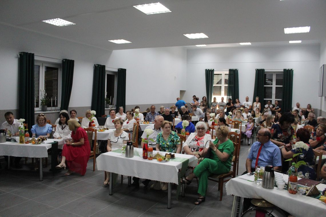 Gm. Kamień. Świętowali urodziny nestorki. Gminna książnica ma już 70 lat [GALERIA ZDJĘĆ]