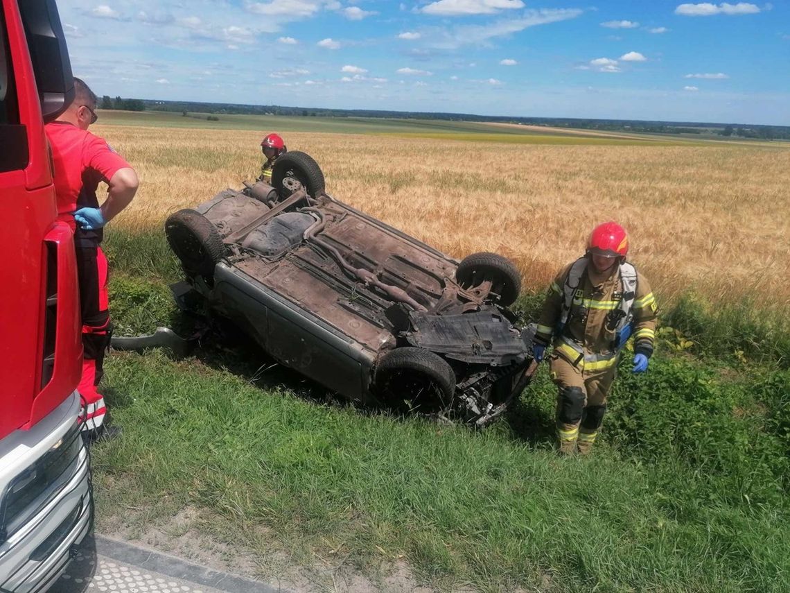 Gm. Chełm. Dachowanie w Rożdżałowie. Straciła panowanie nad autem