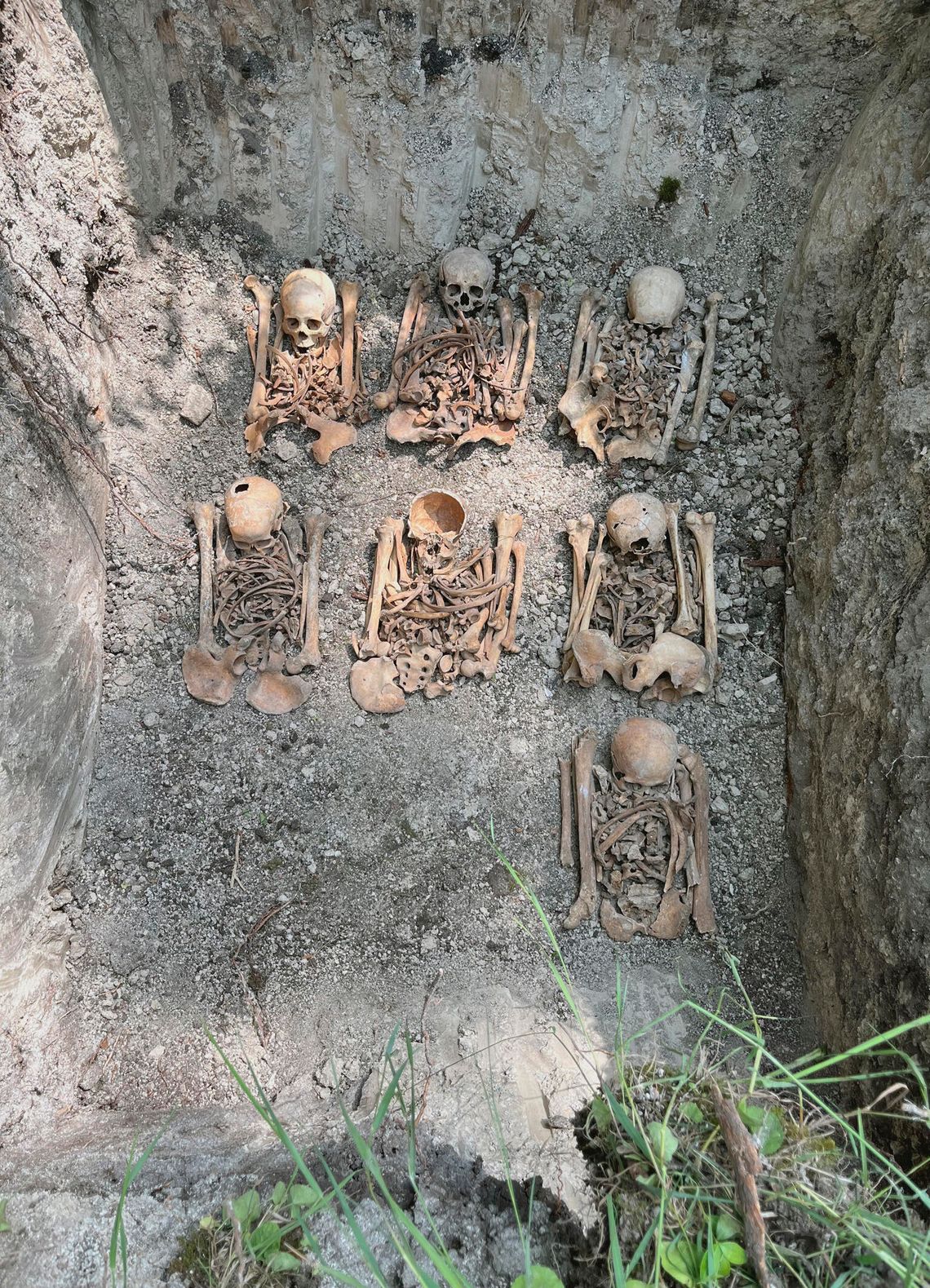 Gm. Leśniowice. Odkryli w Haliczanach, pogrzebali w Kumowie Plebańskim. Badacze z chełmskiego muzeum uzupełnili kolejną białą plamę