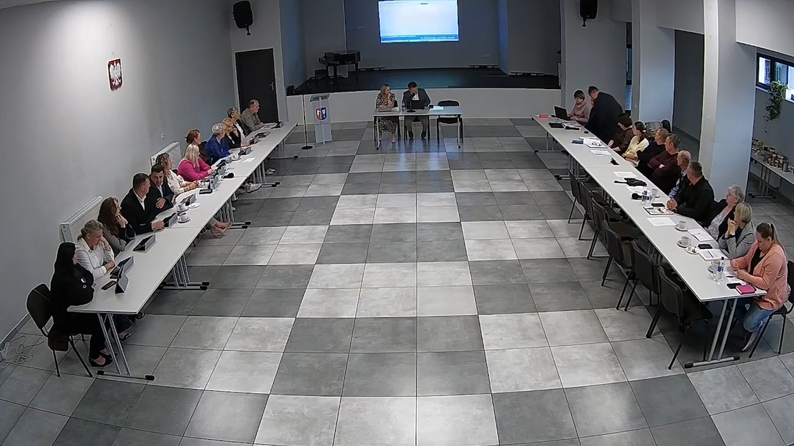 Gm. Rejowiec Fabryczny. Co o portfelach radnych mówią nowe oświadczenia? Ostatni rok w gminie Rejowiec Fabryczny przyniósł radnym nie tylko nowe wyzwania publiczne, ale i istotne przesunięcia w prywatnych finansach. Porównanie deklaracji majątkowych za rok 2024 i 2025 ujawnia obraz postępującej stabilizacji i ostrożnego optymizmu: od rekordowych dochodów.