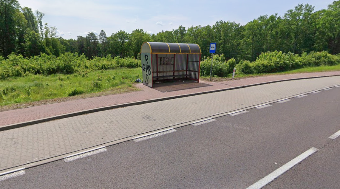 Gm. Rejowiec. Zawadówka w grze o dużą stawkę. Byłe zakłady drzewne źródłem napięć i nadziei Jeden z wątków dyskusji, jaka miała miejsce podczas ostatniej sesji Rady Miejskiej w Rejowcu, dotyczył sposobu zagospodarowania terenów po słynnych niegdyś zakładach drzewnych i całej infrastruktury, jaka jest z nimi związana. Ten zakątek gminy budzi ambiwalentne nastroje.