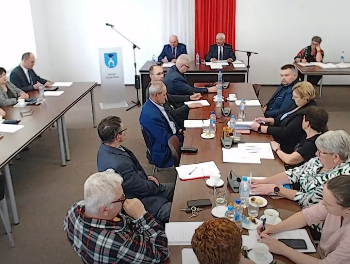 Gm. Ruda-Huta. Park zamiast cieszyć, straszy