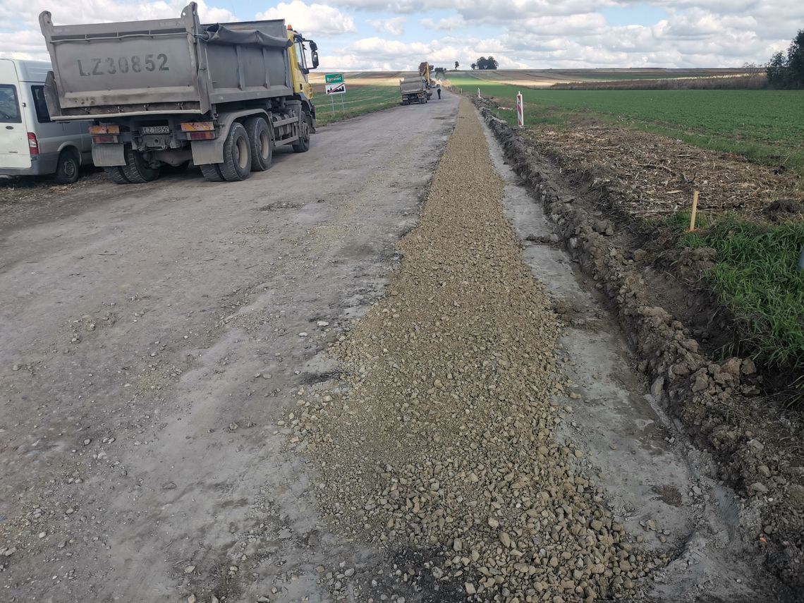 Gm. Rudnik. Droga Płonka - Bzowiec doczekała się przebudowy