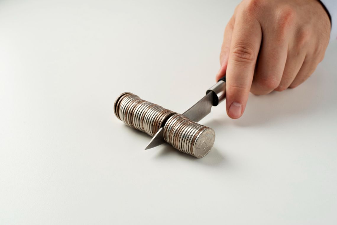 Gm. Siedliszcze. Wiadomo, co z agregatami i drogą. Władze rozstrzygnęły przetargi W listopadzie dokonano otwarcia ofert w dwóch postępowaniach przetargowych, jakie prowadzili w ostatnim czasie samorządowcy. I w tych dwóch przypadkach udało się wyłonić wykonawcę zadania. Sprawdzamy więc, kto i za ile dokładnie dostarczy kryzysowy sprzęt oraz jaki podmiot przeprowadzi prace drogowe