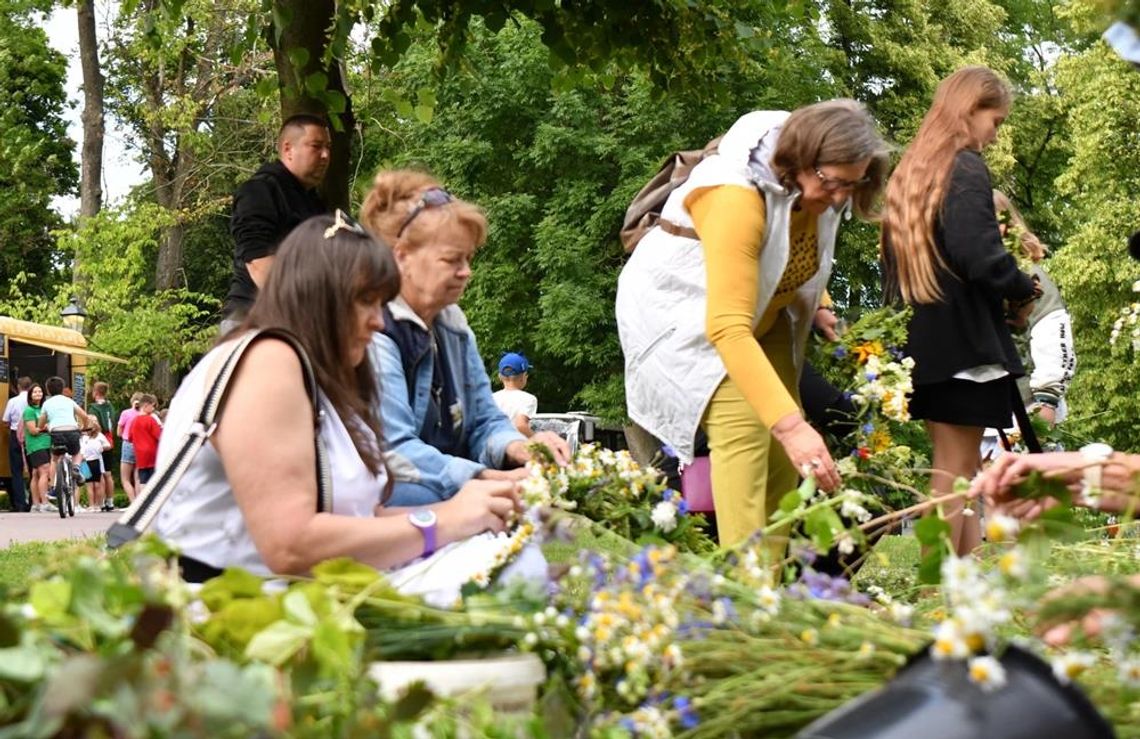 Gm. Siennica Różana. To była magiczna noc - z ogniem, muzyką i tradycją