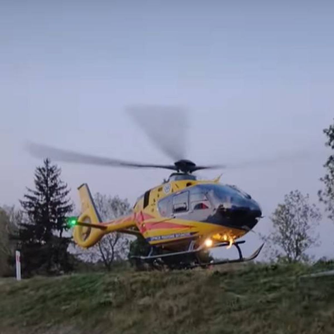 Gm. Stary Brus. Motocyklista stracił panowanie nad maszyną. Trafił do szpitala w ciężkim stanie Gm. Stary Brus. Motocyklista stracił panowanie nad maszyną. Trafił do szpitala w ciężkim stanie