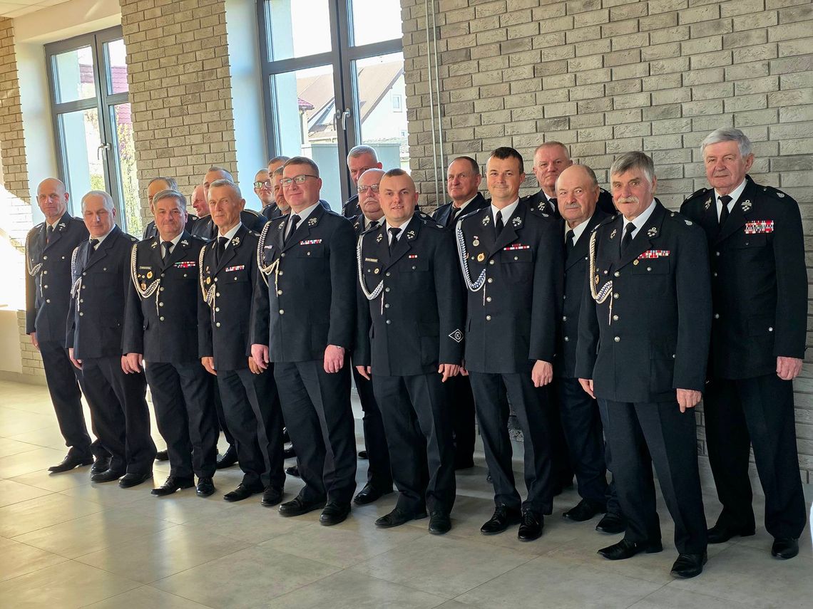 grupowe zdjęcie uczestników zjazdu